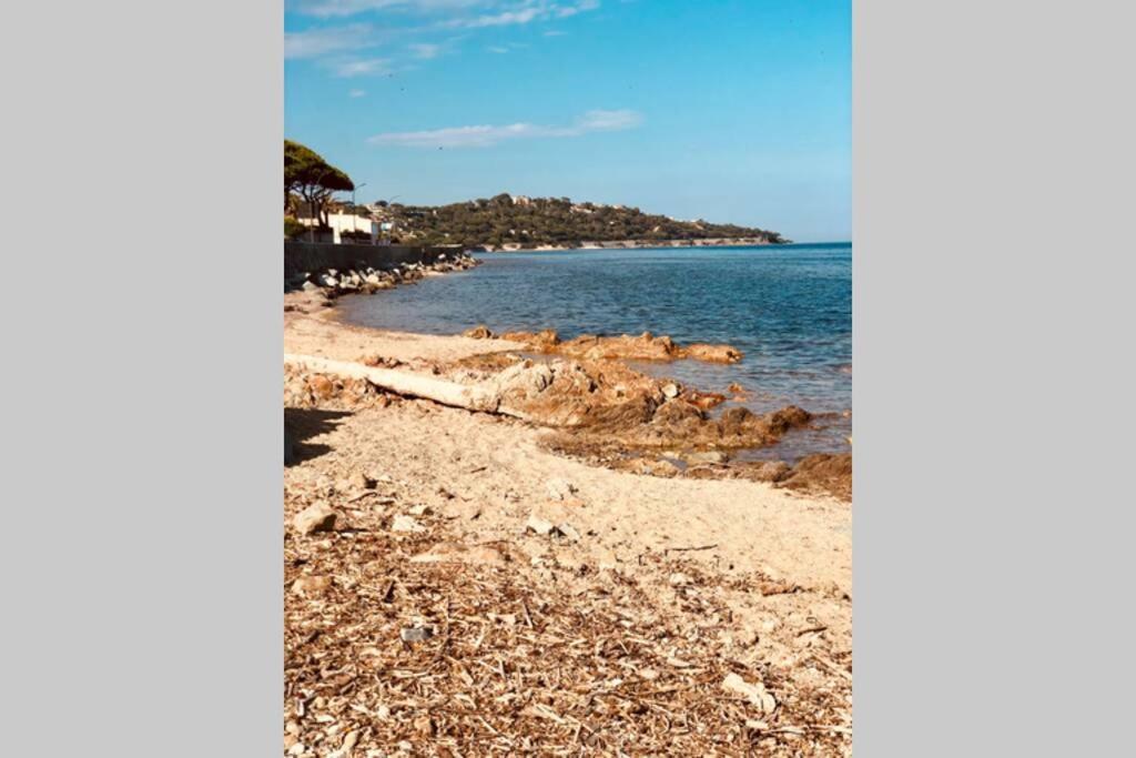 Charmant Studio Avec Terrasse Vue Mer A 50 M Sainte-Maxime Exterior foto